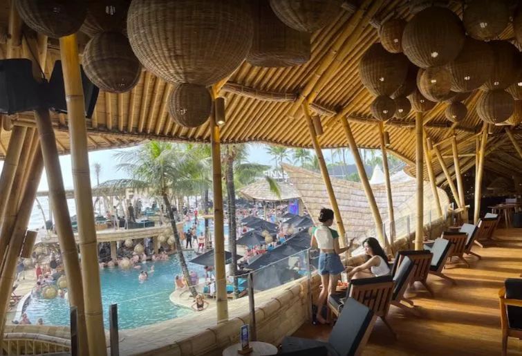 Dining Party Outdoor - Finns Beach Club