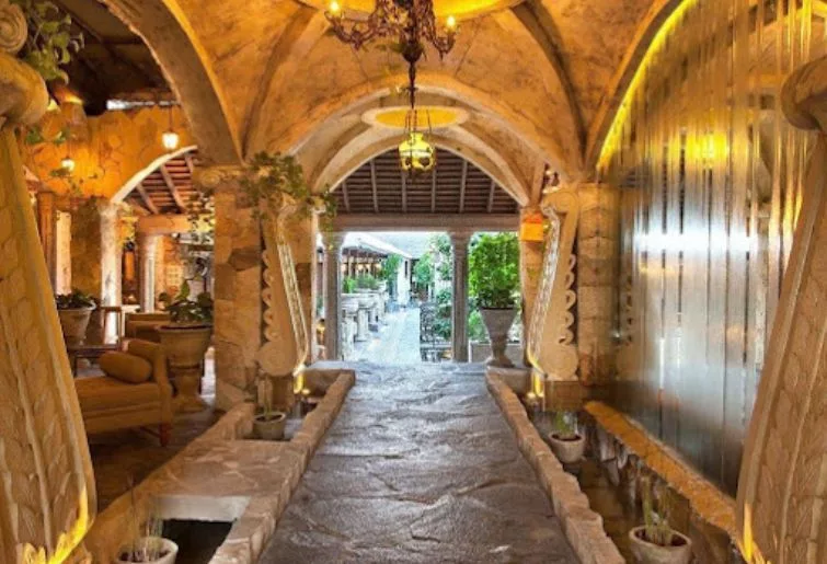 dining party private slippery stone