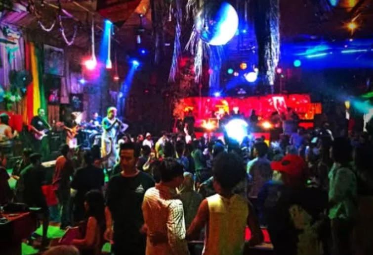 club di bali kuta-apache reggae bar