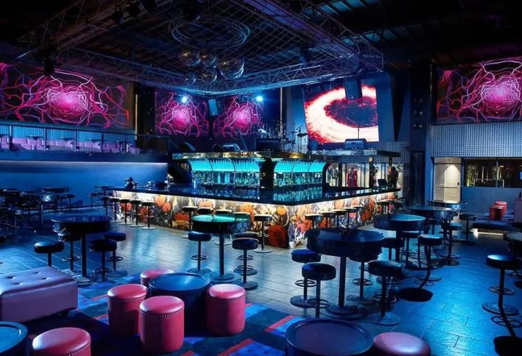 club di bali kuta-hard rock cafe kuta bali