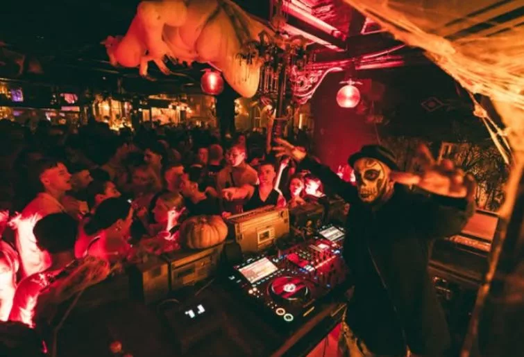 club di bali kuta-la favela club seminyak
