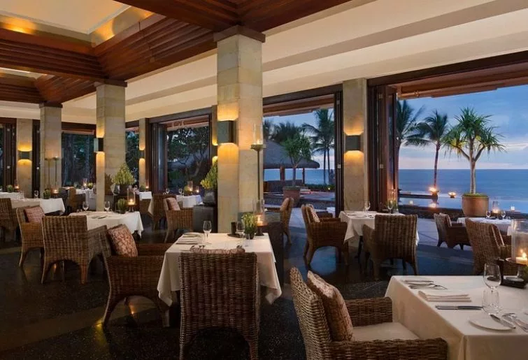 fine dining bali-the legian seminyak