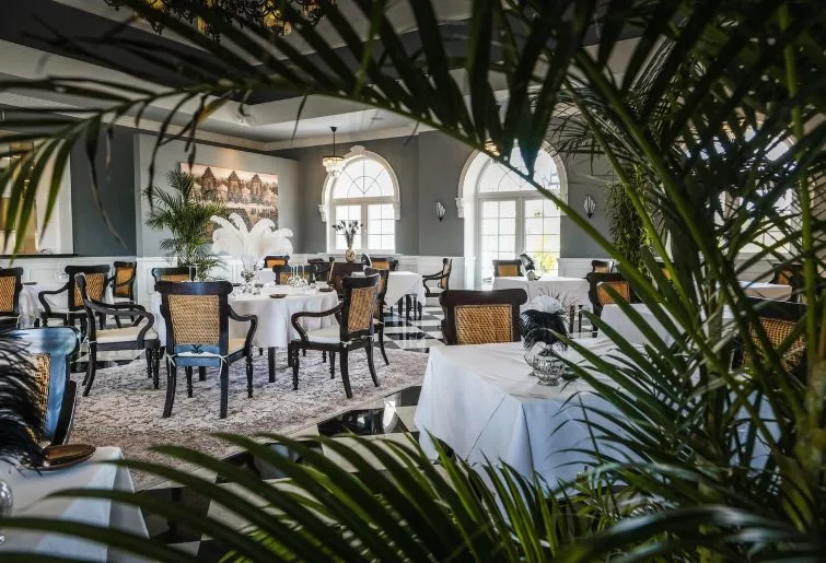 fine dining restaurant-apéritif