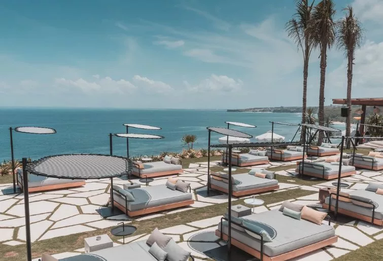 dining party bali-cliff house uluwatu