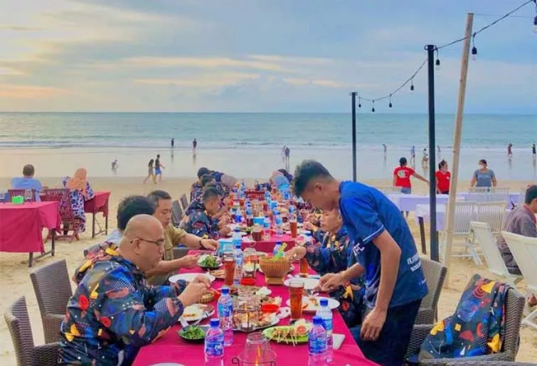 dining party bali-jimbaran seafood