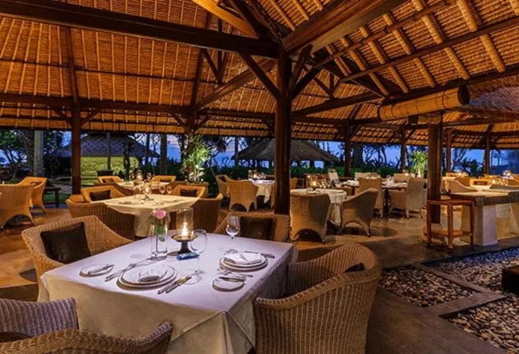 dining party bali-oberoi restaurant