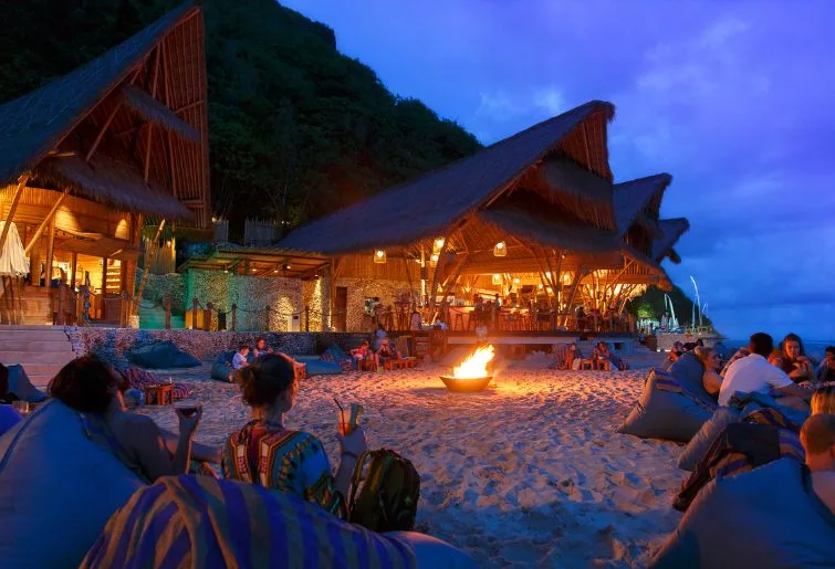 dining party bali-sundays beach club