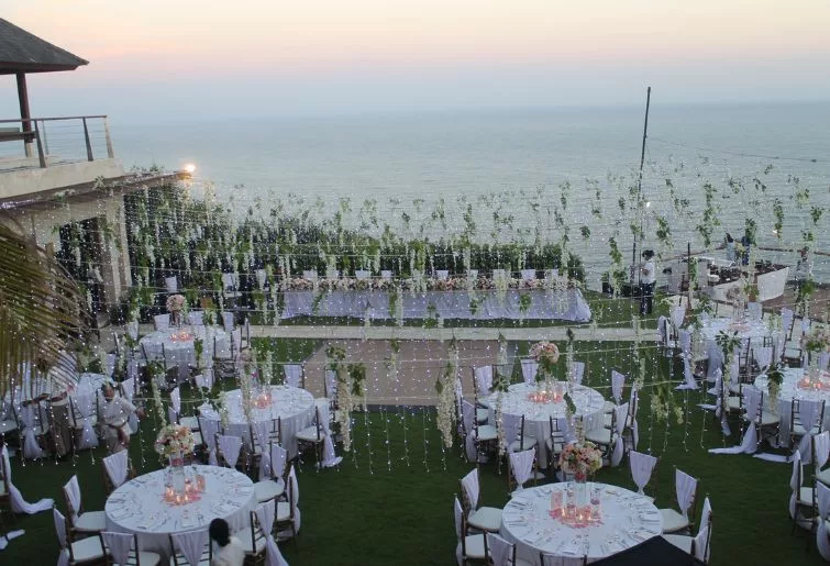 dining party bali-the edge bali
