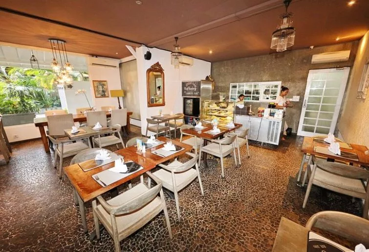 dining party bali-the glass house sanur