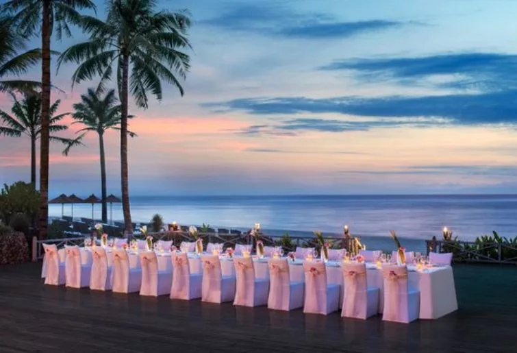 dining party bali-the st.regis bali