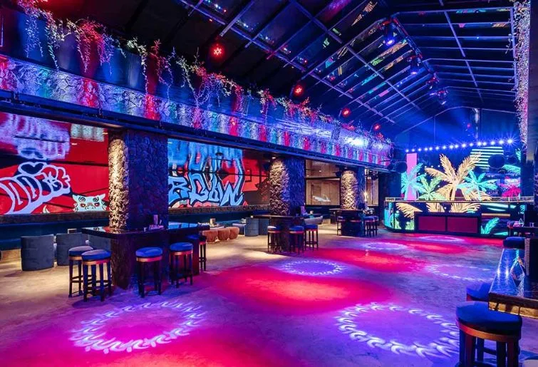 lounge malam di bali-shishi bali