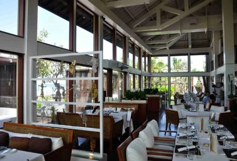 restoran bali-kayuputi