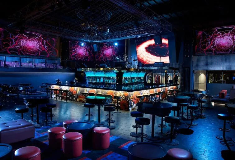 hiburan malam di bali- hard rock cafe