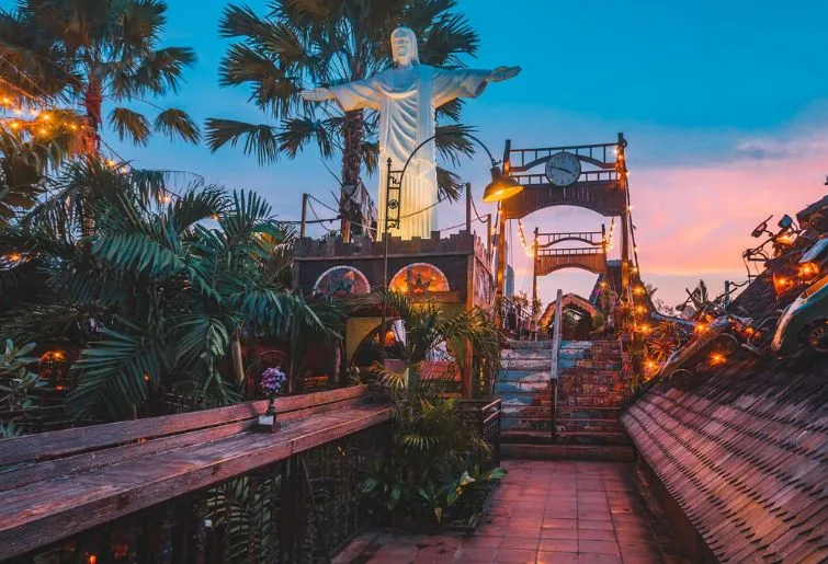 hiburan malam di bali-la favela