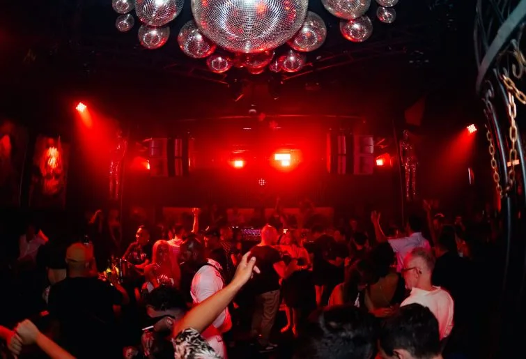 hiburan malam di bali-red ruby
